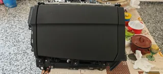 Guantera Lynk & Co 01