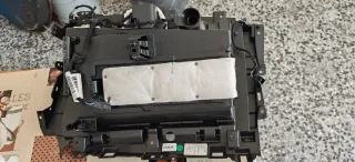 Guantera Lynk & Co 01