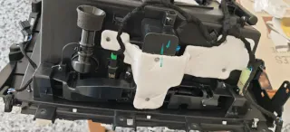 Guantera Lynk & Co 01