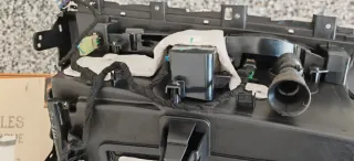 Guantera Lynk & Co 01