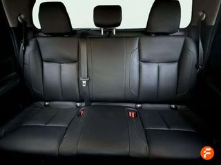 Nissan Navara TREK 1