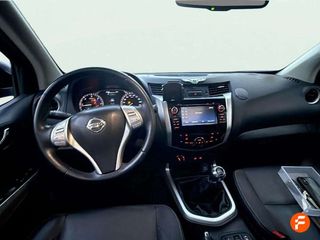 Nissan Navara TREK 1