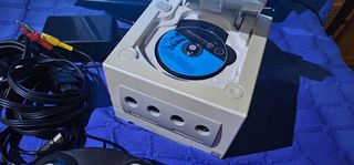 Nintendo GameCube Perla en Excelente estado.