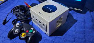 Nintendo GameCube Perla en Excelente estado.
