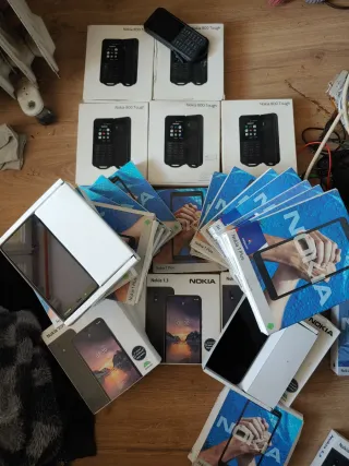 Lote Nokia 800 Tough, 1 Plus, 1.3 (Negro)