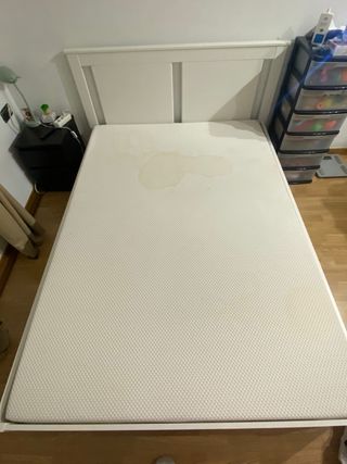 Cama y colchón Ikea
