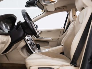 Volvo XC-60 XC 60 D4 DPF 2WD Momentum