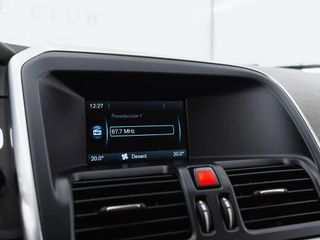 Volvo XC-60 XC 60 D4 DPF 2WD Momentum