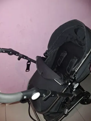 Cochecito de bebé negro