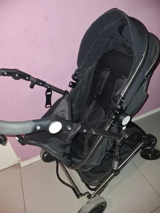 Cochecito de bebé negro