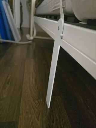 Cama abatible vertical beige de madera