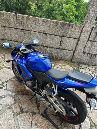 Honda CBR 600 RR Azul