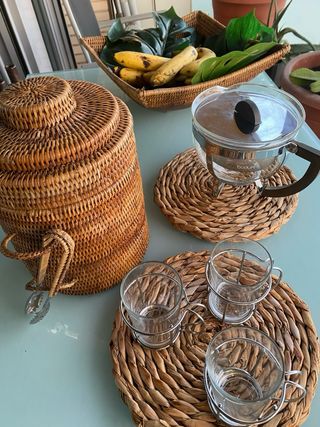 Cubiteras de ratán con pinzas