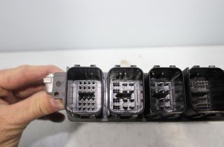 1583823 centralita motor uce 988880801 bmw serie