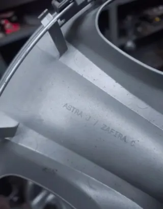 Tapacubos Opel Zafira/Astra J 17 Originales