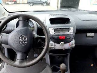 1081714 centralita 891700h040 toyota aygo kgb wnb