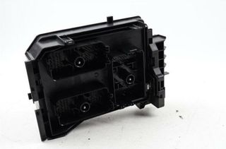 Caja fusibles 39019186 opel astra k 1.4 16v 122550