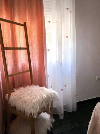 Toallero de madera estilo escalera