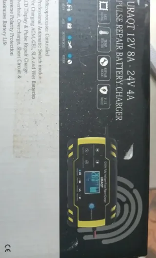 Cargador Batería URAQT 12V/24V 8A/4A