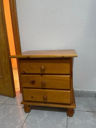 Mesita estantería con ruedas