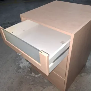 Comoda Cajonera de madera mediana