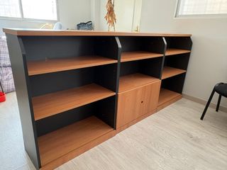 Mostrador recepción 240cm + mueble almacenaje