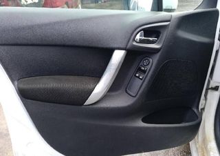 Caja relés / fusibles 9801147680 citroen c3 338772