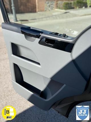 VOLKSWAGEN Multivan 2.5 TDI/130CV Comfortline