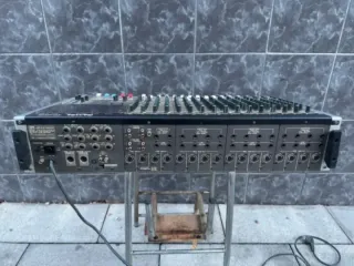 Mesa de mezclas RAMSA WR-S216