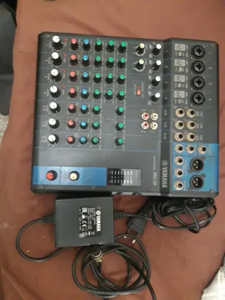 Yamaha MG10 Mezclador de Audio