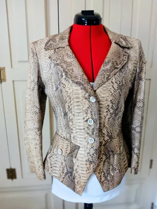 Chaqueta auténtica piel serpiente beige