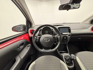 Toyota Aygo 1.0 70 x-play