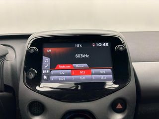 Toyota Aygo 1.0 70 x-play