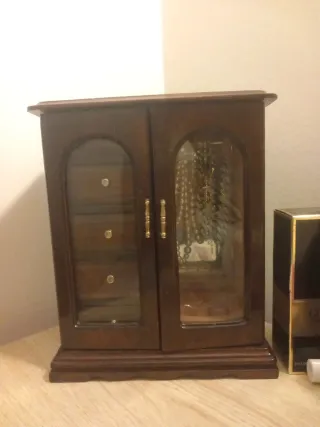 Mini Joyero de madera elegante