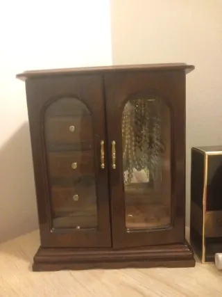 Mini Joyero de madera elegante