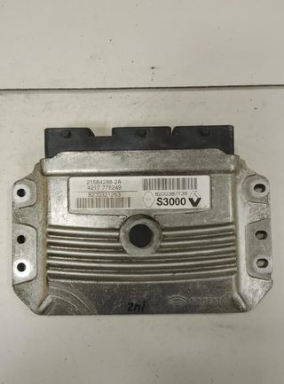 734 215842882a centralita motor uce renault megane