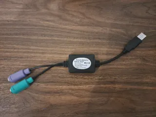Adaptador USB a PS/2 para Teclado y Ratón.
