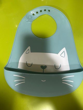 Set Baberos Silicona y Plato Bambú con ventosa