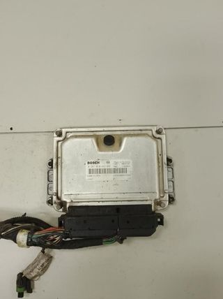 Centralita motor uce renault 0281010442 megane 706