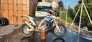AJP PR7 Enduro Moto