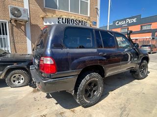 Toyota Land Cruiser 100 2002