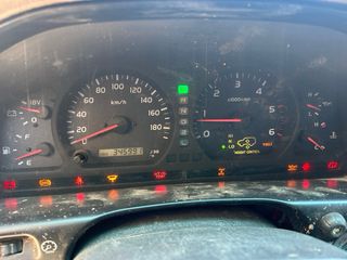 Toyota Land Cruiser 100 2002