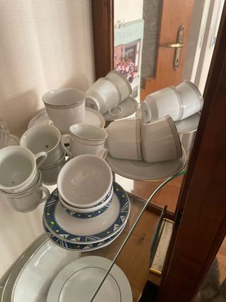 Credenza classica in ottime condizioni  Vendo cosi