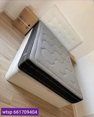 Canapé de madera nuevo