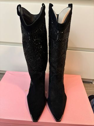 Botas Alma en Pena. Talla 37 Negras.Nuevas