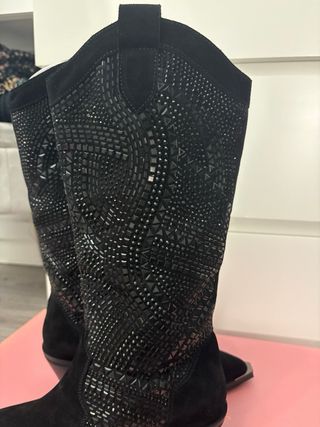 Botas Alma en Pena. Talla 37 Negras.Nuevas