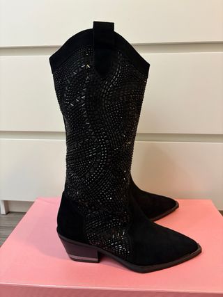 Botas Alma en Pena. Talla 37 Negras.Nuevas
