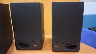 Minicadena Philips Digital + Altavoces + Soporte