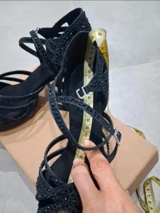 Zapatos de baile latino negros con pedrería