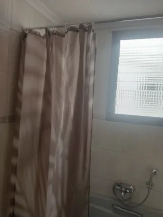 Ventana de baño